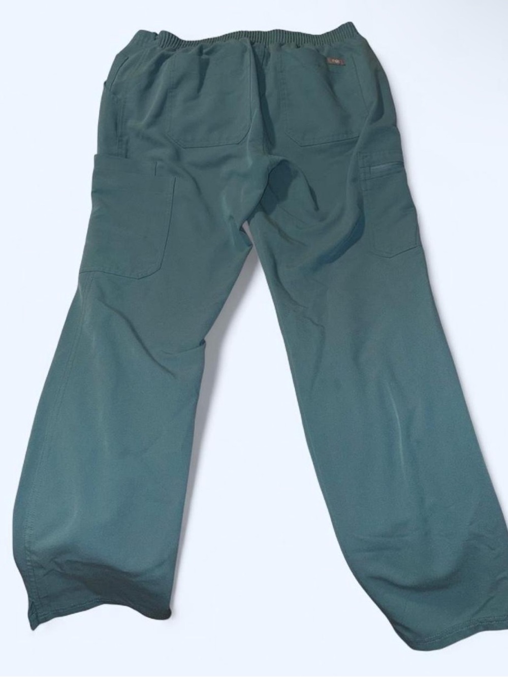 FIGS Hydrogreen Scrub Set - Picture 7 of 8